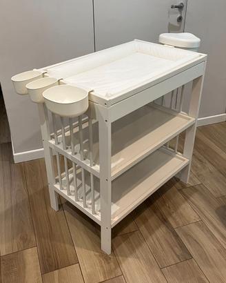 Fasciatoio bianco in legno completo di accessori
