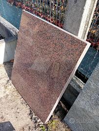 Lastra granito rosso/nero balmoral