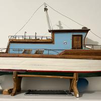 Modello barca in legno fatta a mano