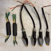 Frecce a led con resistori