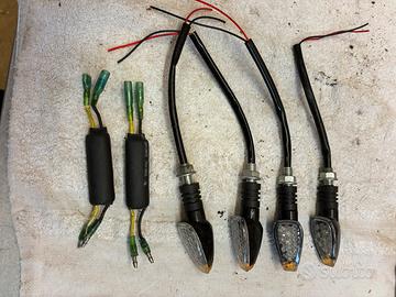 Frecce a led con resistori