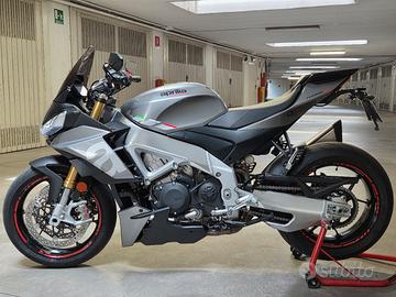 Aprilia Tuono V4