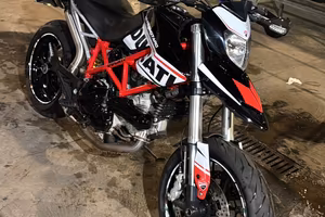 Ducati hypermotard 796