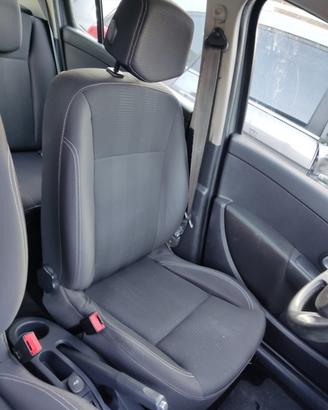 Sedile anteriore sx RENAULT CLIO del 2010