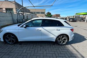 Audi A3 35 TDI 150cv Stronic Sline full optional