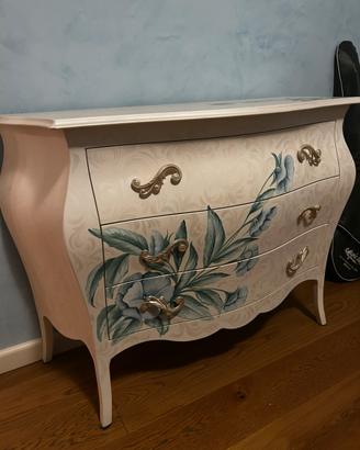 Cassettone e comodini shabby chic