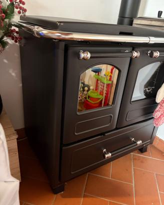 Cucina economica a legna