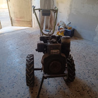 Motozappa con attrezzi vari