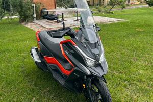 Scooter Kymko DTX 360, 300cc