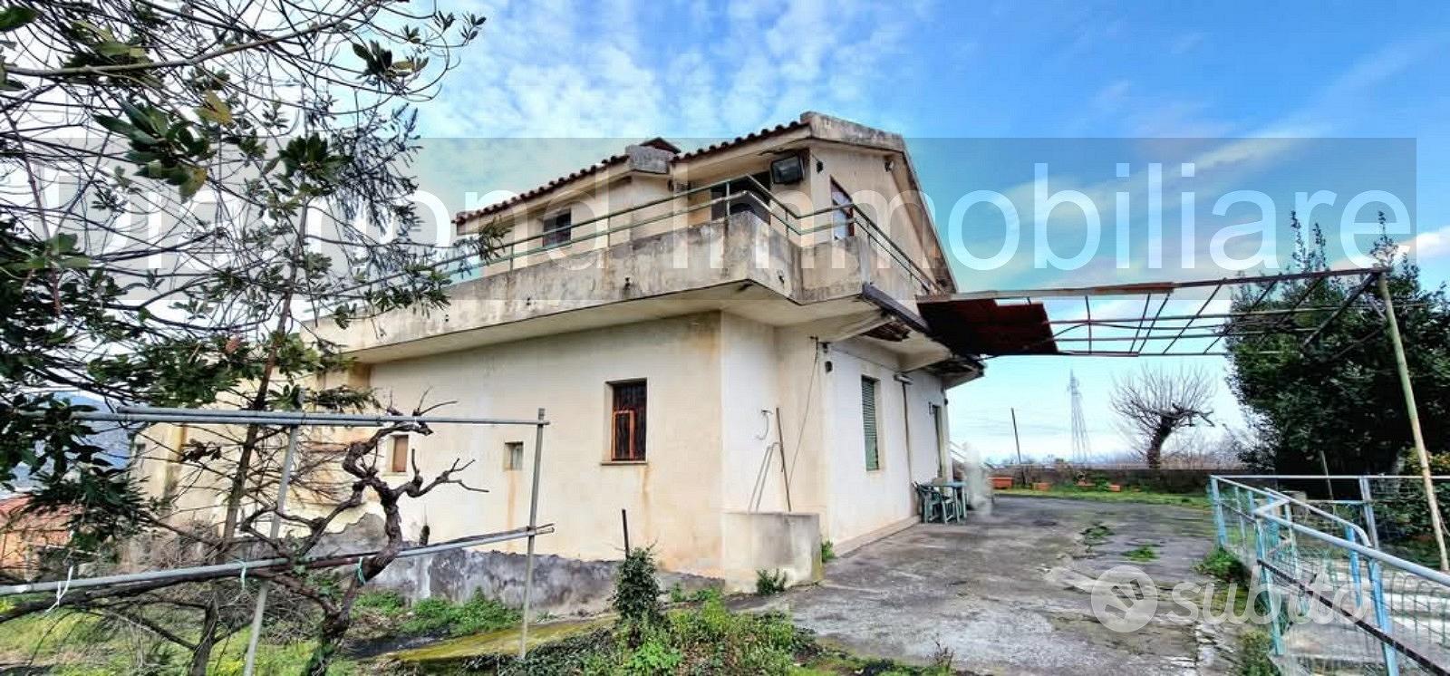 Villetta singola con terreno e serre a San Gerardo - Vista 3