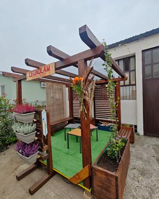 gazebo con allestimento completo. 