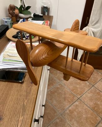Aereo di legno da appendere