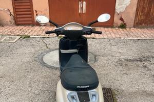 Vespa 50