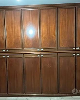 Armadio in legno