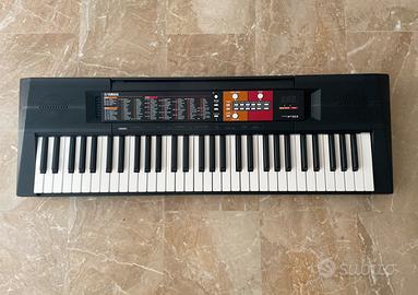 Tastiera Yamaha PSR F51