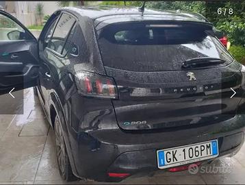 Peugeot 208 elettrica