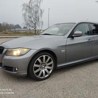 BMW 320d XDrive cambio automatico 4x4 perfetta