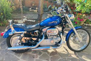 HARLEY MODELLO LEGGENDARIO 883 XL CUSTOM