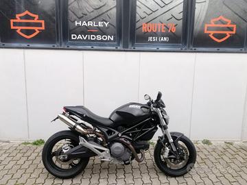 Ducati Monster 696 - 2011