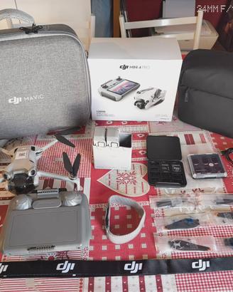 DJI Mini 4 Pro Fly More Combo RC 2 + Accessori