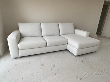 divano in pelle Natuzzi