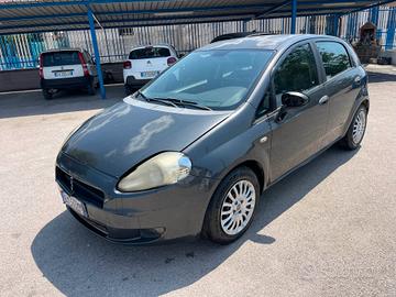 Fiat Grande Punto 1.3 MJT 75 CV 5 porte Dynamic