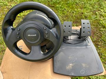 Volante e pedaliera Microsoft