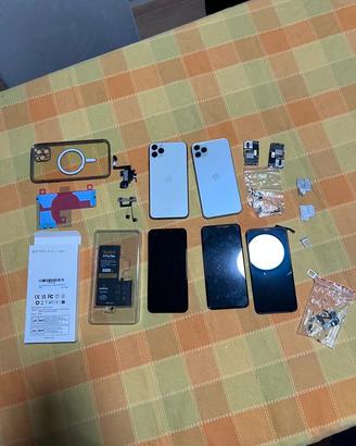Lotto Componenti iPhone 11 Pro Max per ricambi