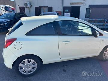 OPEL CORSA 2011