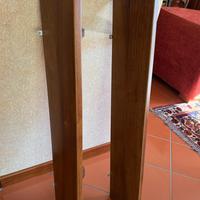 Due mensole in noce – Eleganti e robuste