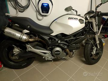 ducati Monster 696plus
