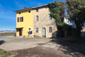 Terratetto Porcari Padule da ristrutturare