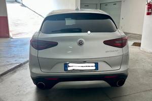 Alfa Romeo Stelvio 2.2 cv 150