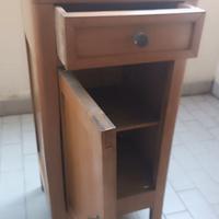 Comodino in legno e marmo