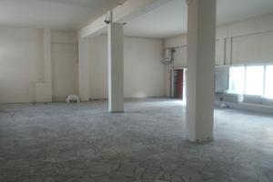 Locale con canna fumaria