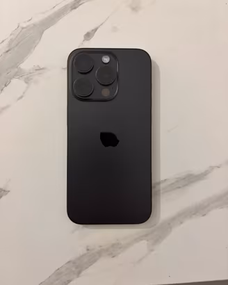 Iphone 15 Pro batteria 100%