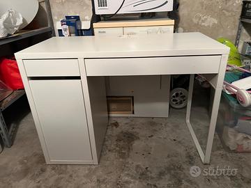 Scrivania Ikea MICKE
