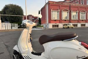 Vespa primavera 150