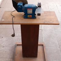 Mola a secco e ad acqua con piedistallo