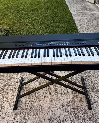 Pianoforte digitale ORLA Stage con accessori