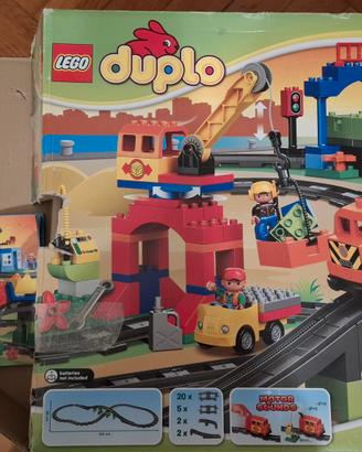 trenino elettrico Lego Duplo con suoni