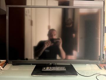 Tv lcd Toshiba 32 “, perfettamente funzionante