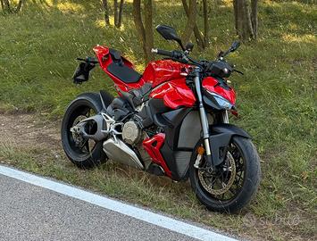 Ducati Streetfighter V4 2025