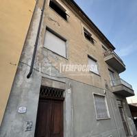 BILOCALE CON CANTINA