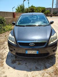 Autovettura Ford Focus 