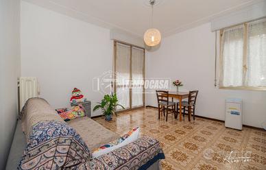 Appartamento a Modena Via SPONTINI 3 locali