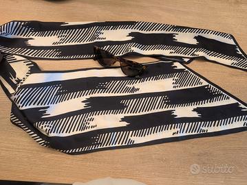 Foulard effetto seta a Righe Astratte bianco e ner