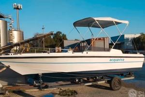 Barca vetroresina 6 mt con motore