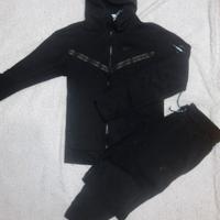Tuta Nike tech fleece nera