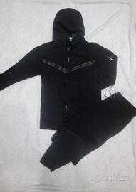 Tuta Nike tech fleece nera